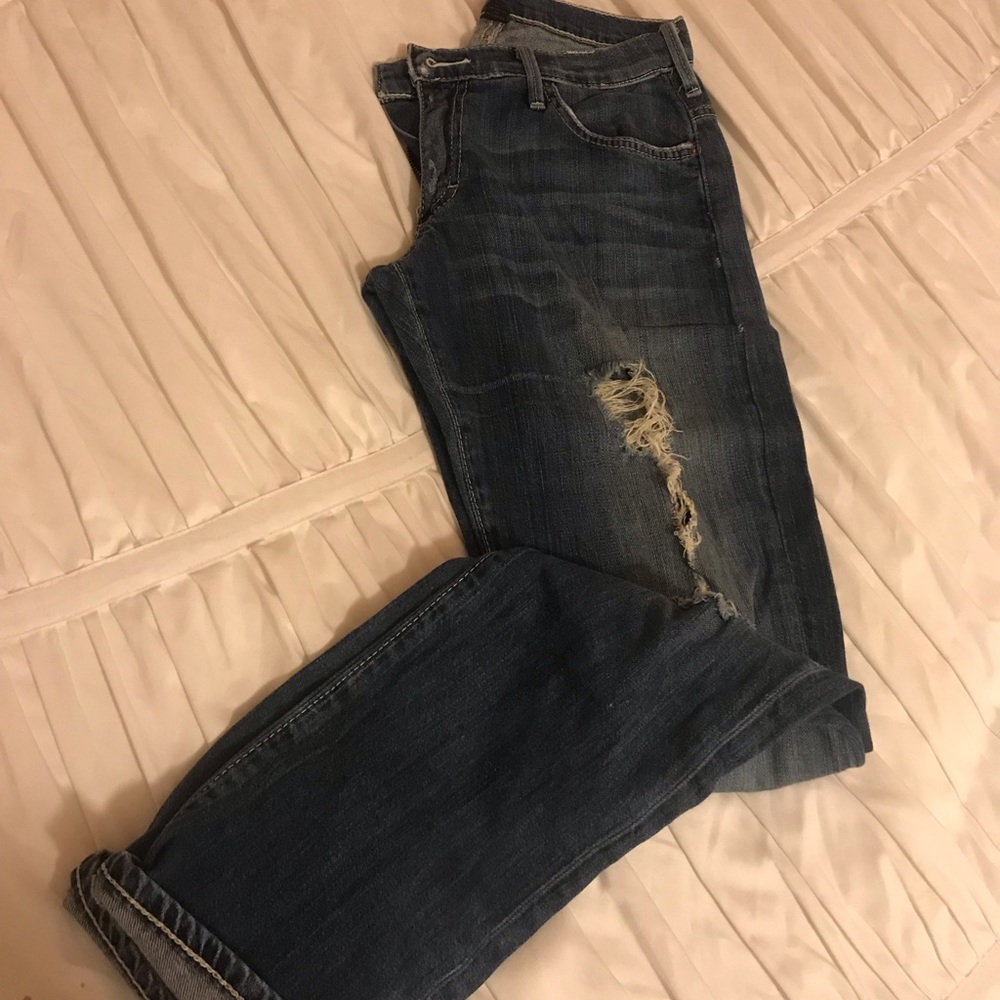 TRUE RELIGION RIPPED JEANS (VINTAGE)